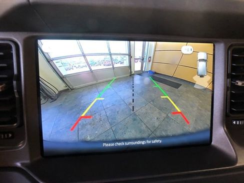 New 2025 Ford Bronco Badlands image 16