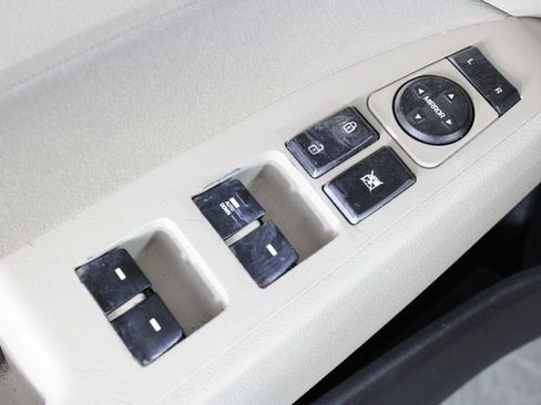 Used 2020 Hyundai Elantra SEL image 20