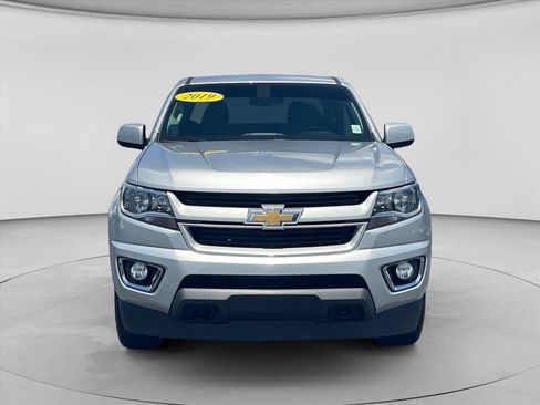Used 2019 Chevrolet Colorado LT w/ LT Convenience Package AWD/4WD image 2