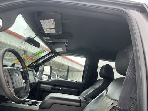 Used 2011 Ford F250 Lariat w/ Lariat Interior Pkg image 18