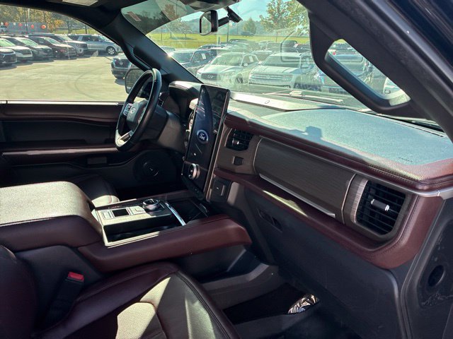 Used 2023 Ford Expedition Limited RWD image 48