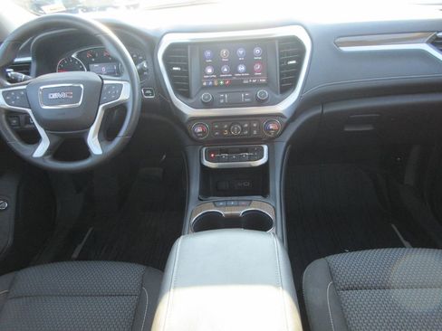 Used 2023 GMC Acadia SLE w/ Driver Convenience Package image 16
