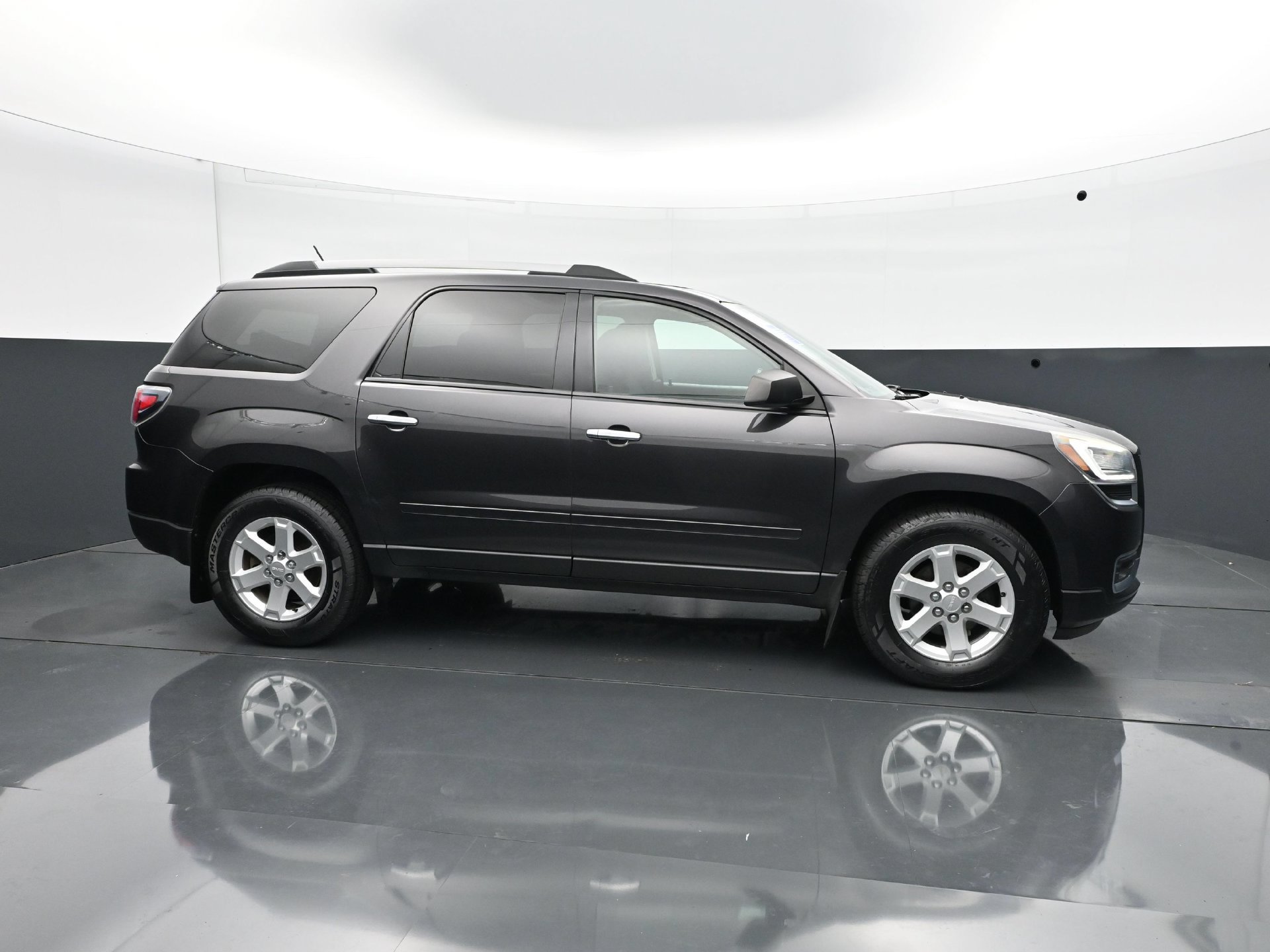 Used 2015 GMC Acadia SLE AWD/4WD image 8