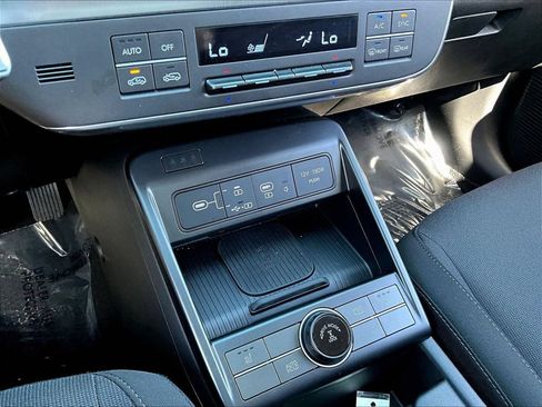 Certified 2024 Hyundai Kona SEL w/ Convenience Package AWD/4WD image 16