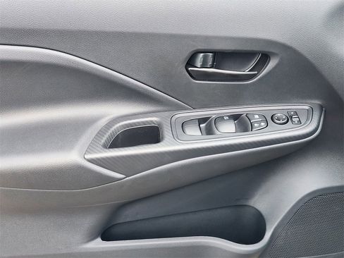 New 2025 Nissan Versa S image 17
