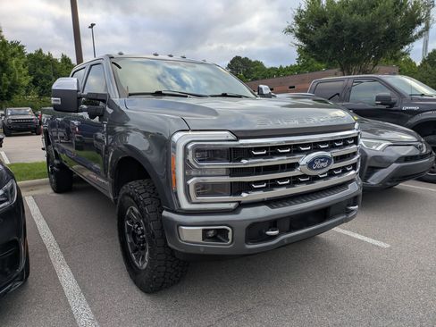 Used 2023 Ford F250 Platinum w/ Tremor Off-Road Package AWD/4WD image 1