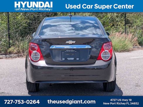 Used 2016 Chevrolet Sonic LT w/ Driver Confidence Package FWD image 4