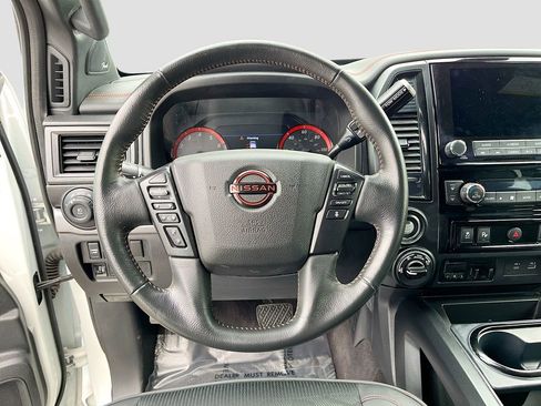 Used 2023 Nissan Titan PRO-4X image 11