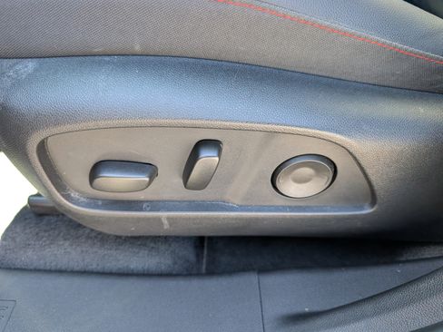 Used 2025 Chevrolet Equinox RS w/ Safety and Technology Package image 22