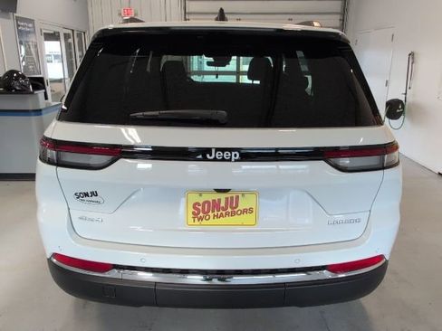 New 2025 Jeep Grand Cherokee Laredo w/ Luxury Tech Group I image 4