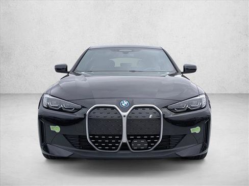 Used 2023 BMW i4 eDrive35 image 2