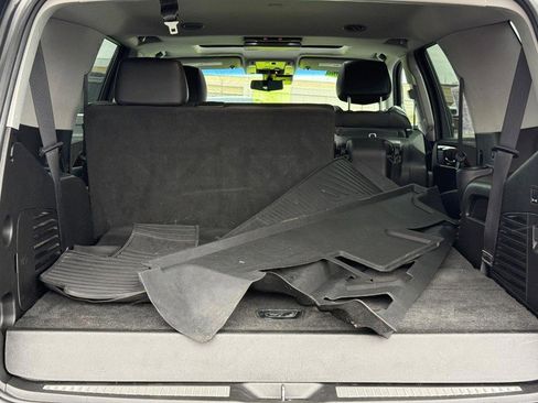 Used 2019 Cadillac Escalade Premium Luxury image 8