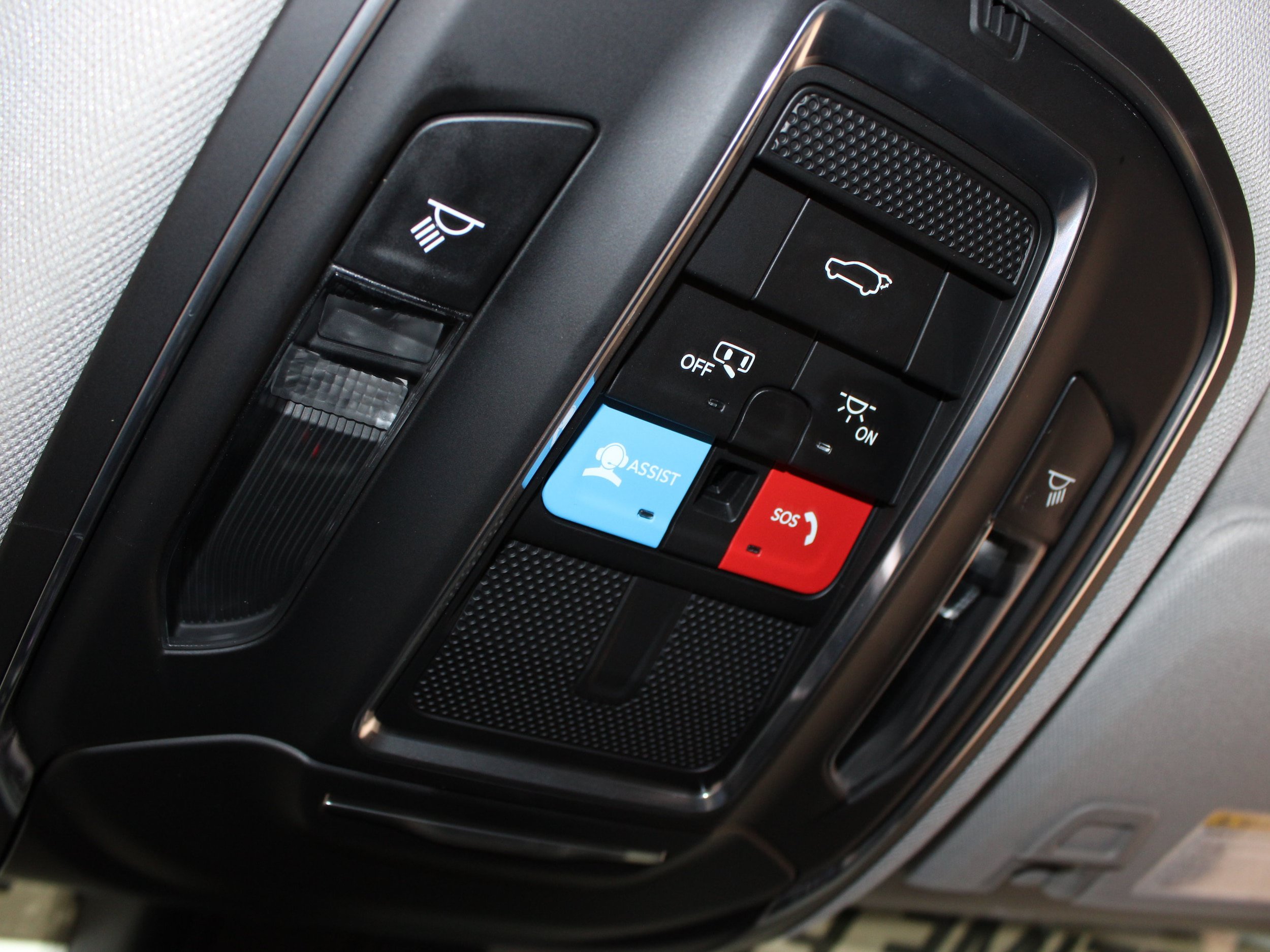 Used 2023 Jeep Grand Cherokee Limited w/ Luxury Tech Group II AWD/4WD image 31