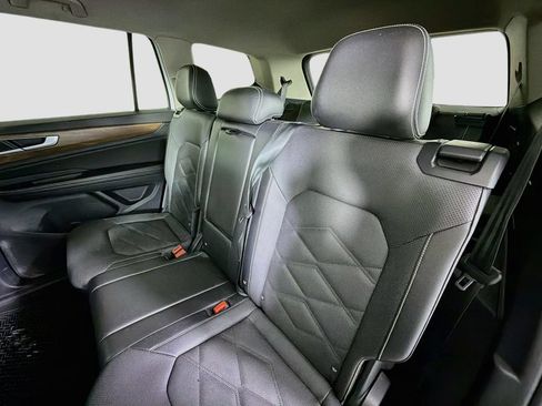 Used 2024 Volkswagen Atlas SE FWD image 23