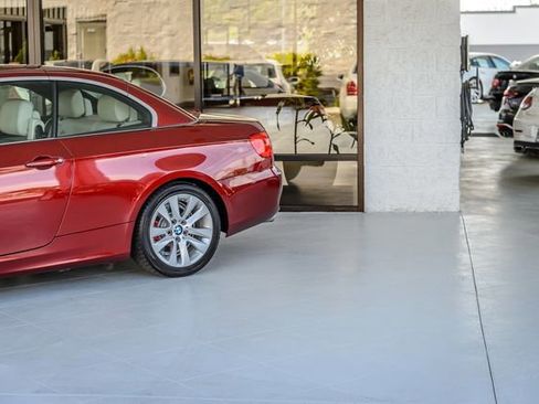 Used 2012 BMW 328i Convertible image 59