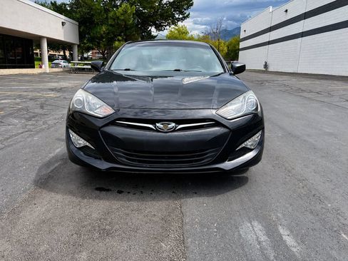 Used 2014 Hyundai Genesis 2.0T RWD image 9