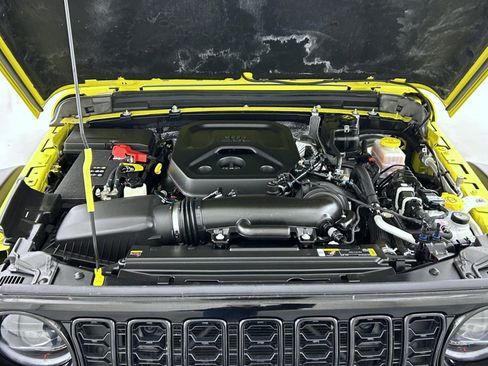 Certified 2024 Jeep Wrangler Willys image 24