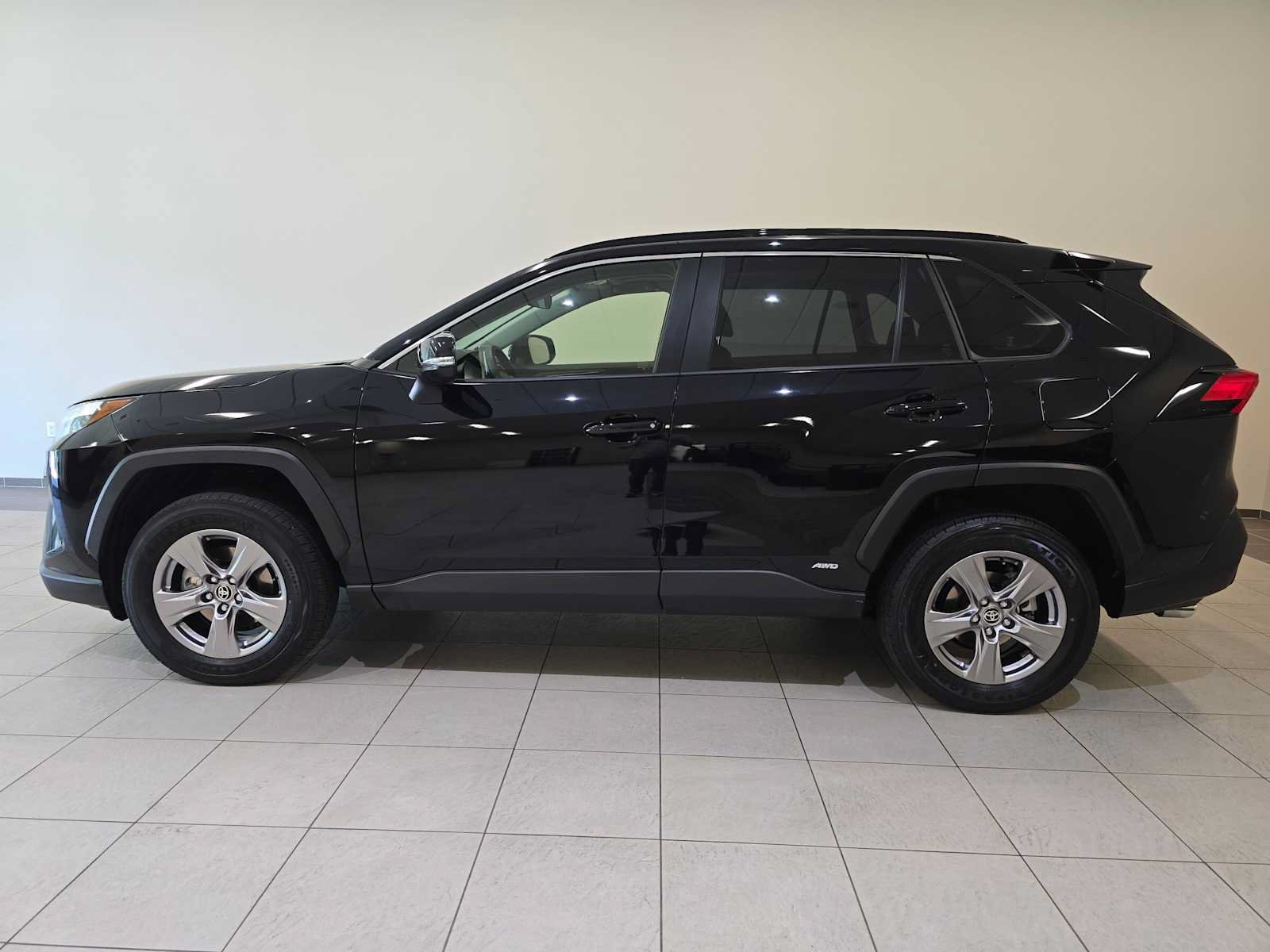Certified 2025 Toyota RAV4 XLE w/ Convenience Package AWD/4WD image 3