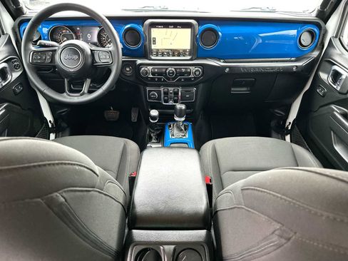 Used 2023 Jeep Wrangler Unlimited Sport AWD/4WD image 25