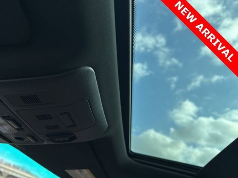 Used 2012 Land Rover Range Rover HSE LUX image 12