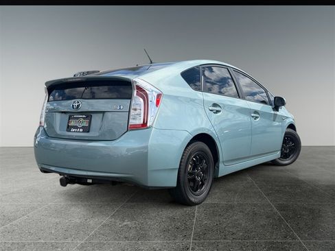 Used 2015 Toyota Prius Two FWD image 6