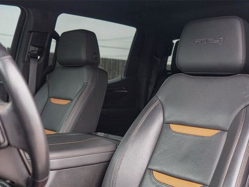 Used 2023 GMC Sierra 1500 AT4 w/ AT4 Premium Package image 11