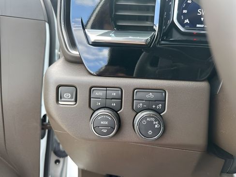 Certified 2025 Chevrolet Silverado 1500 LT image 29