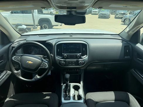 Used 2022 Chevrolet Colorado LT w/ Safety Package AWD/4WD image 17