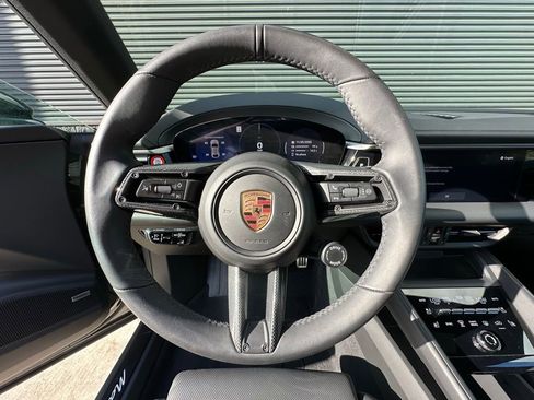 Used 2025 Porsche Macan Electric image 15