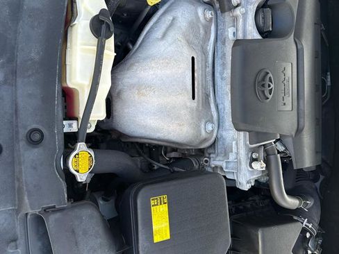 Used 2013 Toyota Camry LE image 39