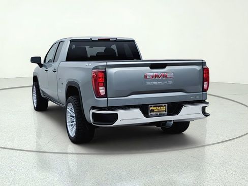 Used 2023 GMC Sierra 1500 SLE w/ Enhanced Capability Package AWD/4WD image 6