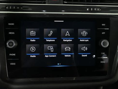 Used 2024 Volkswagen Tiguan SEL R-Line image 27