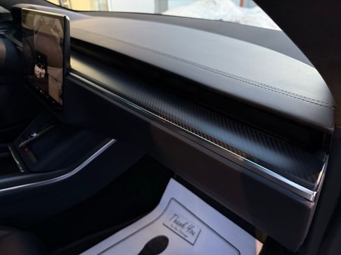 Used 2021 Tesla Model S Plaid image 19