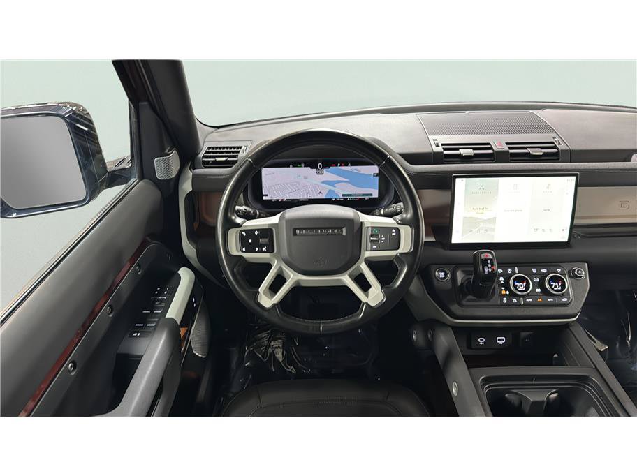 Used 2023 Land Rover Defender 130 SE AWD/4WD image 31