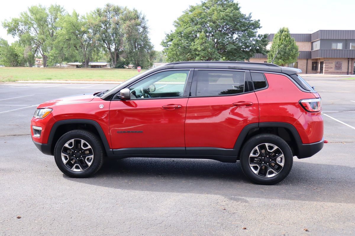 Used 2018 Jeep Compass Trailhawk AWD/4WD image 9