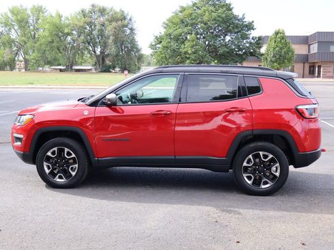 Used 2018 Jeep Compass Trailhawk AWD/4WD image 9