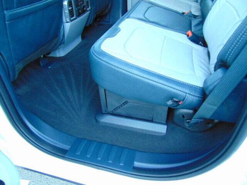 Used 2022 Ford F450 Limited w/ FX4 Off-Road Package image 9