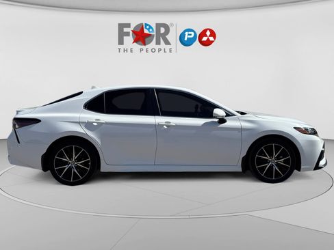 Used 2024 Toyota Camry SE w/ Convenience Package FWD image 6