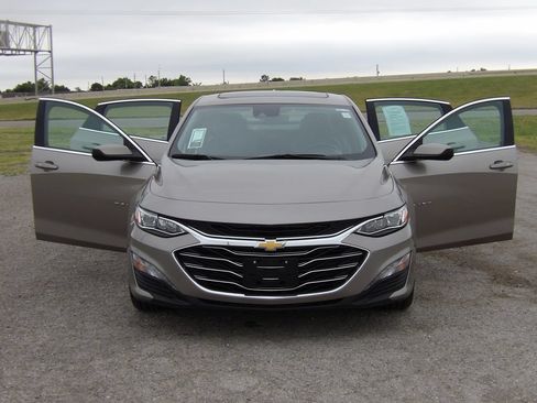 Used 2024 Chevrolet Malibu LT FWD image 26