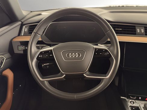 Certified 2024 Audi Q8 e-tron Premium Plus w/ Premium Plus Package AWD/4WD image 20