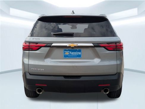 Used 2023 Chevrolet Traverse LS w/ Safety Package image 5