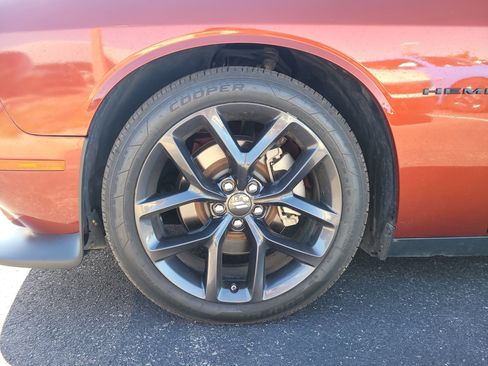 Used 2022 Dodge Challenger R/T w/ Plus Package image 9