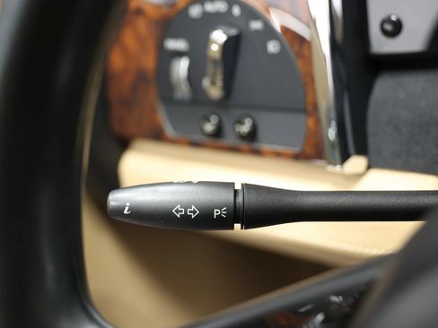 Used 2011 Rolls-Royce Ghost RWD image 26