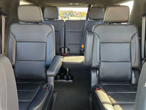 Used 2023 GMC Yukon Denali image 13