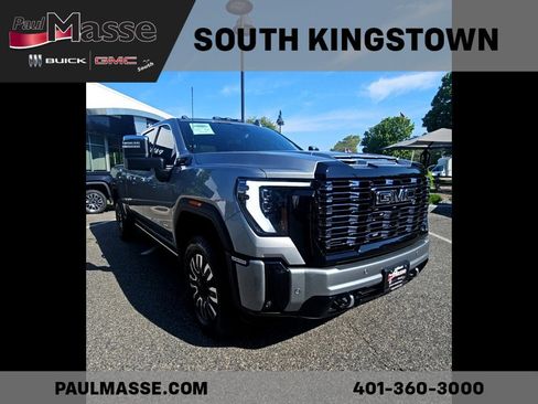 Used 2025 GMC Sierra 2500 Denali Ultimate AWD/4WD image 3