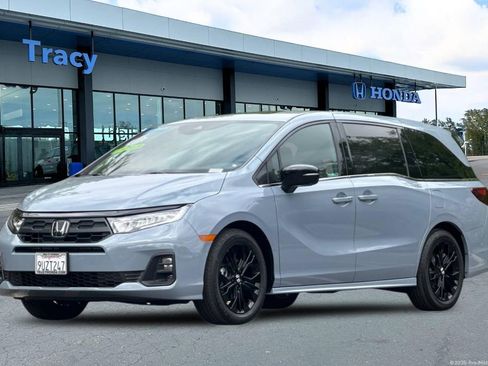 Certified 2025 Honda Odyssey Sport-L image 14