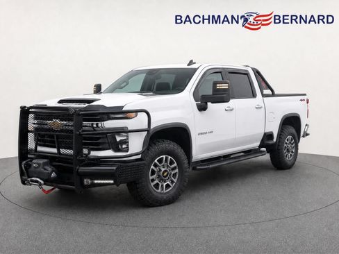 Used 2025 Chevrolet Silverado 2500 LT w/ Safety Package AWD/4WD image 3
