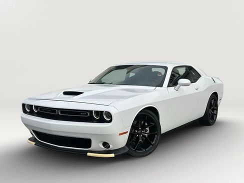 Used 2022 Dodge Challenger GT RWD image 11