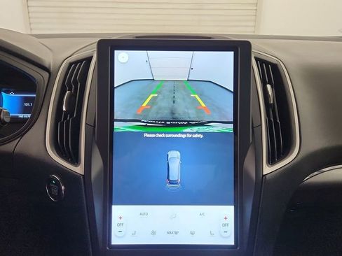 Used 2022 Ford Edge SEL image 25