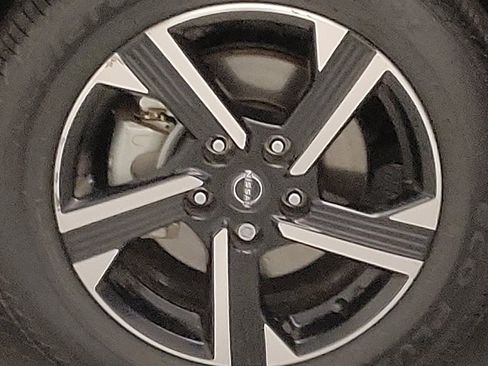 Used 2024 Nissan Sentra SV FWD image 31
